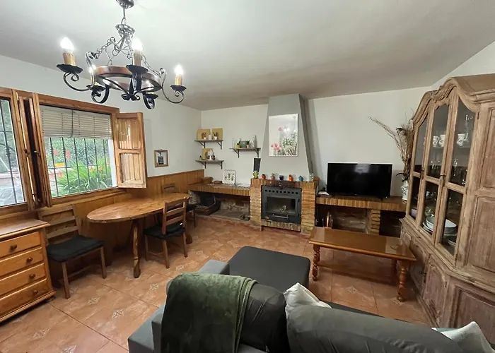 Casa Rural Cristina- Piscina Climatizada
